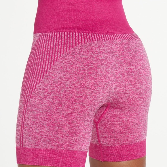 NWT. Pursue Fitness ADAPT seamless shorts.  Size MEDIUM.  Color:  Power Pink. - Picture 12 of 12